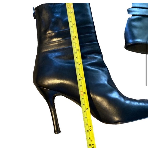 Stuart Weitzman stiletto boot, 7.5 - Picture 9 of 13